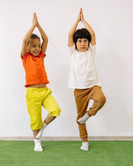 Yoga Club - Yoga 10 meses na síndrome de Duchenne - Pacientes escolhidos